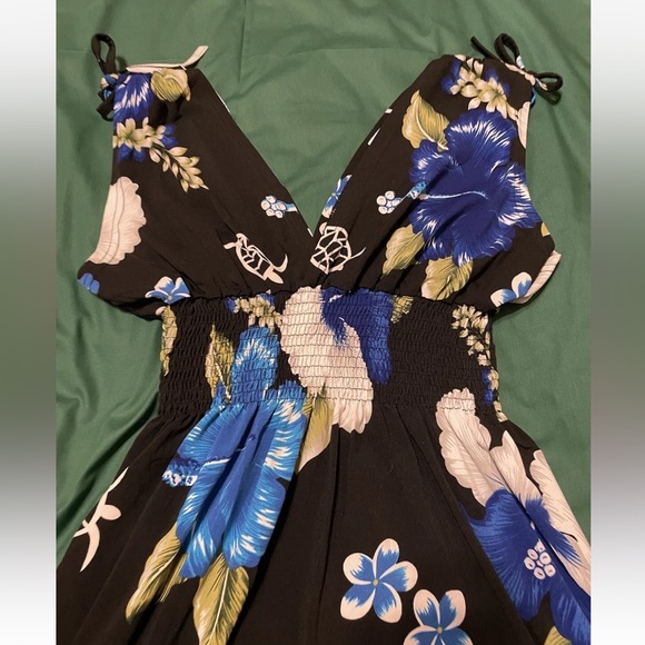 S&S Aloha Fashion Dress NWOT Medium Black Blue Stretchy Fabric - Picture 4 of 12